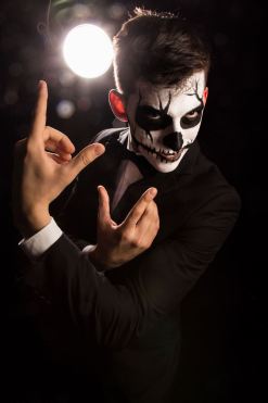 fa-kuenstlerportraits-e4-b8